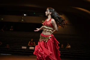 Tu primera clase de danza del vientre. Sala Ämbar Burgos